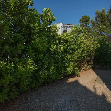 17772c Starigrad Paklenica